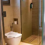 아파트 Cosmos Residences 바실리키