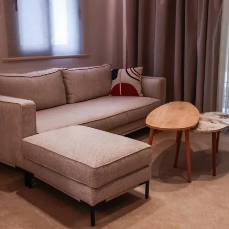 아파트 Cosmos Residences