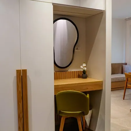 Cosmos Residences Apartament *