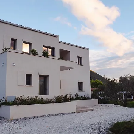 Cosmos Residences Apartament *