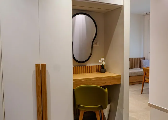 Cosmos Residences Apartament *